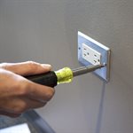 Tournevis / tourne-écrous à embouts multiples 11-en-1, embouts à tête cruciforme, à tête plate, à tête carrée et Torx